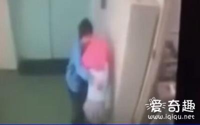 心寒！男子电梯前强暴女同事　多人围观竟无人阻止_见识多