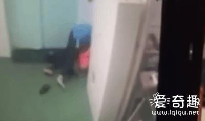心寒！男子电梯前强暴女同事　多人围观竟无人阻止_见识多
